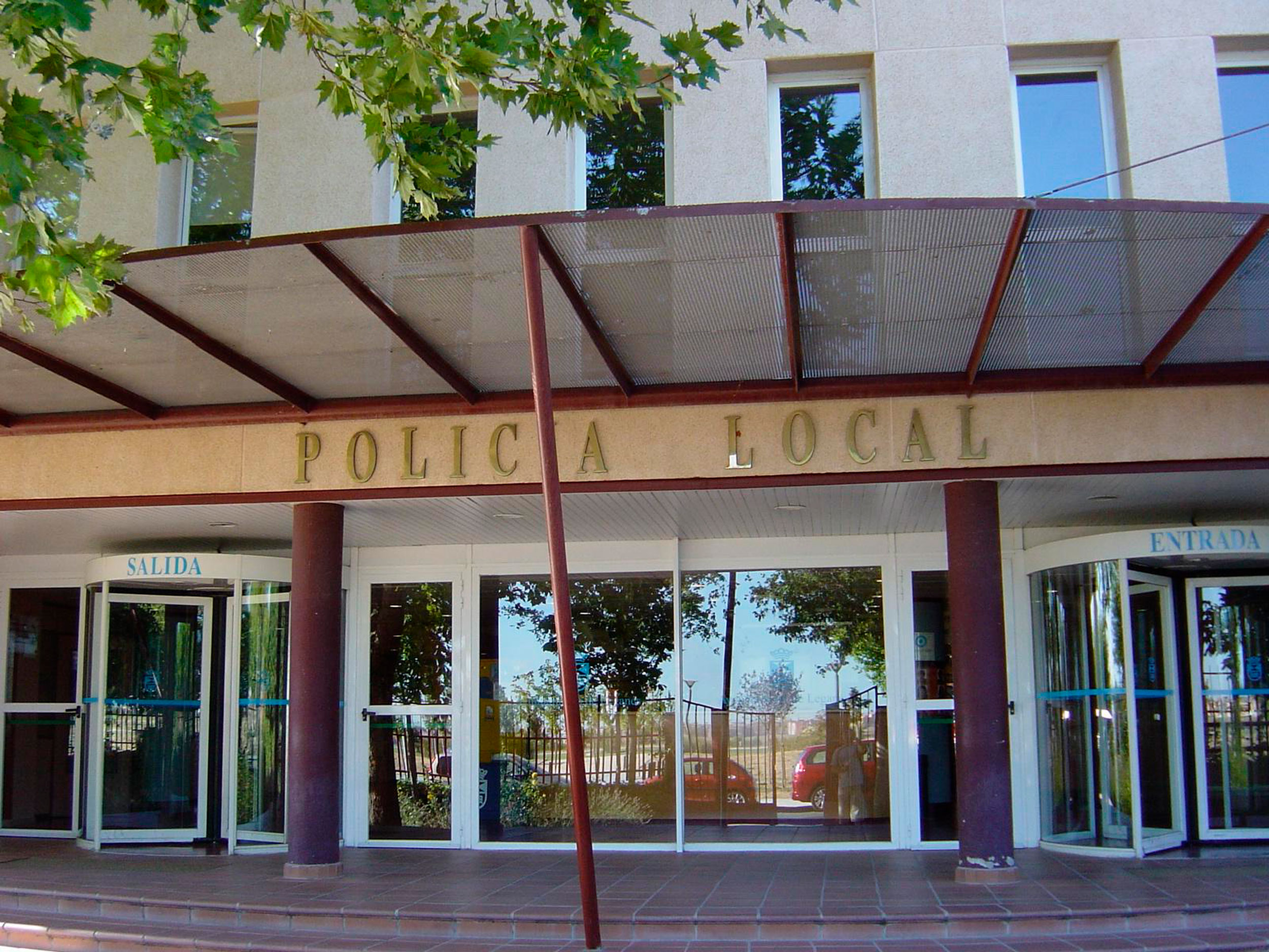 fachada edificio policia local leganes